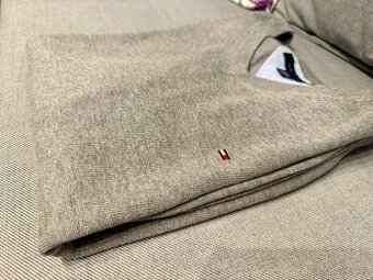Šedý svetr Tommy Hilfiger L TOP - 1