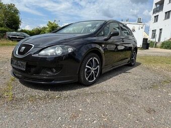 Seat Leon 1.4 MPI vzhled Cupra, klima