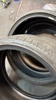 Letní pneu Pirelli 245/30/R20