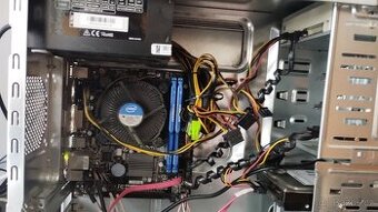 Stolní PC + NTB, na díly nebo komplet - vše cena dohodou