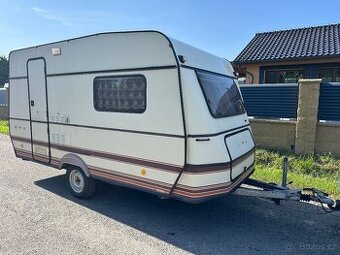 Karavan Eriba-Nova 390 Doklady