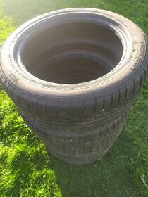 Zimní pneu. Nokian 215/55 R 17 98V xl