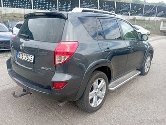 Toyota Rav D-4D/kuže/xenon/Navi/keyless