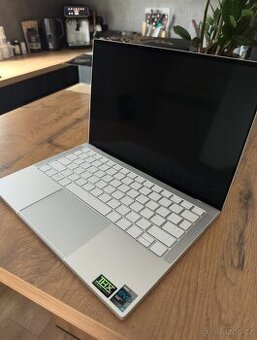 Razer Book 13 IPS - defekt podsviceni