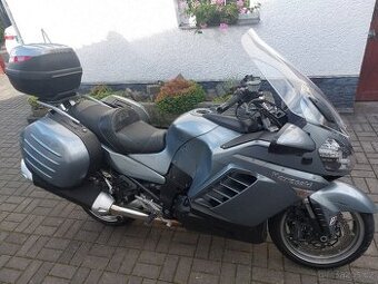 KAWASAKI GTR 1400