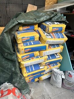 Omítka vápenocementová jemná PCI Pecicret HK 02 – 30 kg