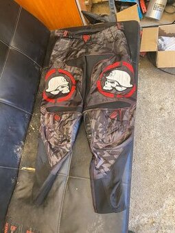 Prodám motokrosové kalhoty vel 36 Metal Mulisha