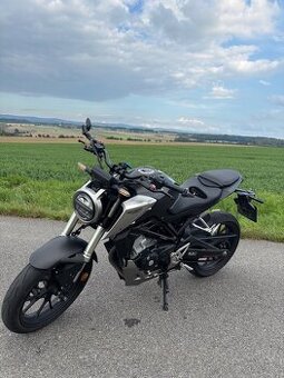Honda cb 125 r