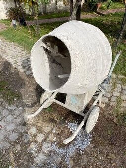 Stavební míchačka