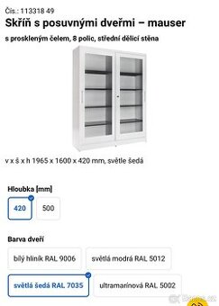 Skříň s posuvnými dveřmi