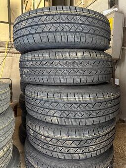 Prodám Zimní pneu s disky 215/75 R16C na Renault Master a Tr