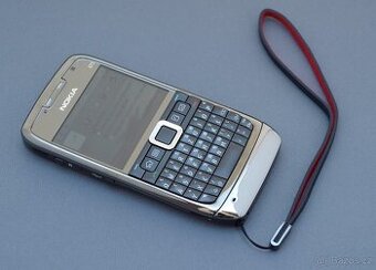 Mobilní telefon NOKIA E71 (česká distribuce)