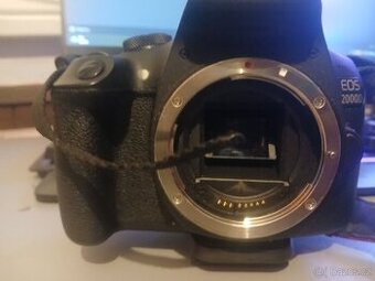 Canon eos 2000d