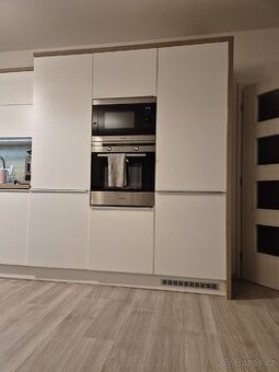 Vestavná trouba a mikrovlnka Concept