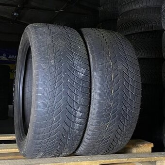 Zimní pneu 235/45 R18 98V Nokian 5mm