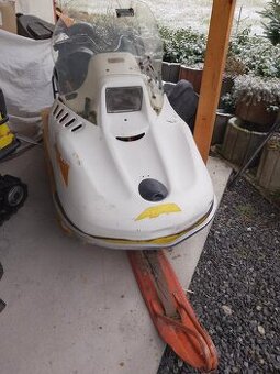 Sněžný skútr Buran RMZ 640