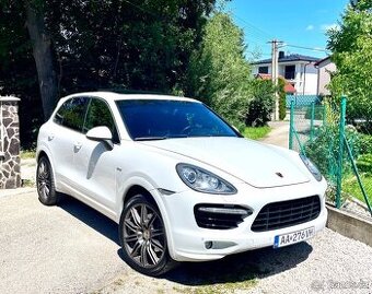 Porsche Cayenne 3.0TDi 180Kw A8