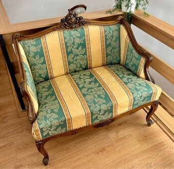 Starožitná sedačka / kanape / pohovka se stoličkou