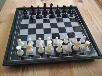 Magnetické šachy do kapsy