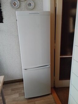 Lednice s mražákem CANDY