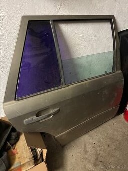 Dveře mercedes w124 kombi