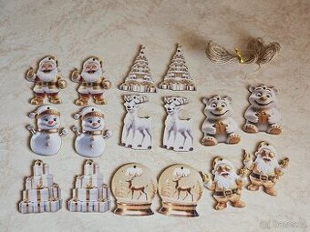 16 kusů vánočních dřevěných ozdob