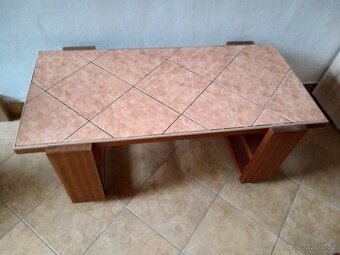 Konferenční stolek