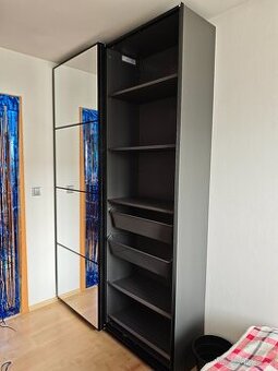 PAX / AULI šatní skříň s posuvnými dveřmi, tmavě šedá IKEA