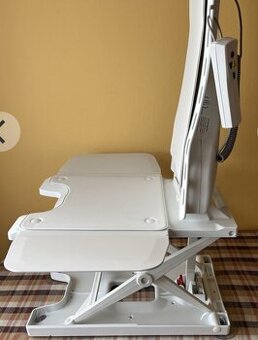 Zvedák elektrický do vany Bellavita