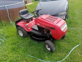 zahradní traktor MTD 11,5gp