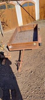 Přivesný vozík za auto nebo čtyřkolku