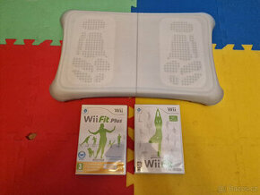 Nintendo Wii Balance Board + dvě hry