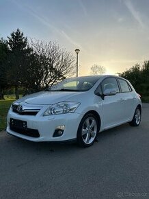 Toyota Auris Hybrid 1.8 = Automat 73kW, r.v 2012, Top Stav =