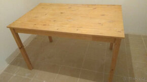 Dřevo- dřevěný stůl + 4 židle