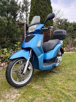 Kymco People S 200