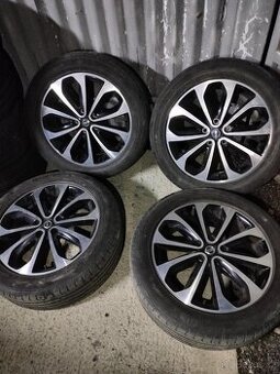 4ks alu disky orig. Nissan 5x114,3 R18 pneu 215/55 R18