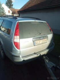 Ford Mondeo mk3 na dily