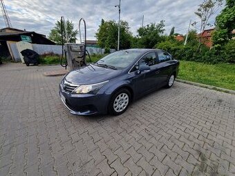 Toyota Avensis 1.6 Valvematic benzín, 2012