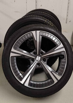 R19 5x112 ALU KOLA pneu 245/40 94W originál Seat Ateca FR4