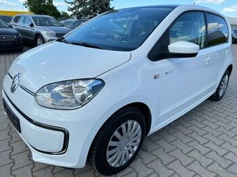 Volkswagen e-up 2014/60kw/150km/panorama/výhřev/sound system