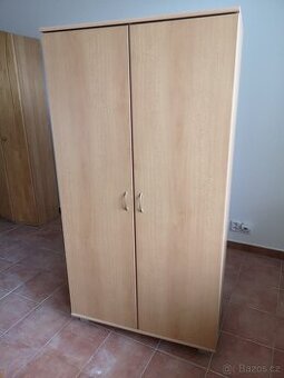 Šatní skříň