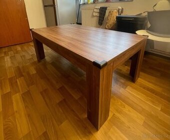 Konferenční stolek