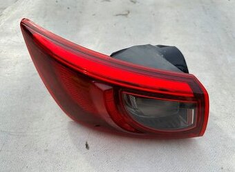Mazda CX3, levé zadní světlo
