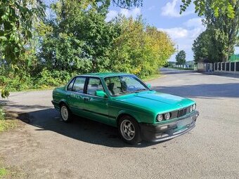 BMW E30 1.8