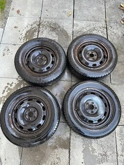 Prodám zimní pneu 195/65 R15 + plechové disky 6J 15H2 ET 38