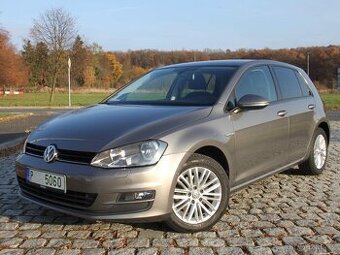 GOLF 7 5dv. 1.4TSI-110kw,CUP,Výhřev Volantu,KESSY,DYNAUDIO