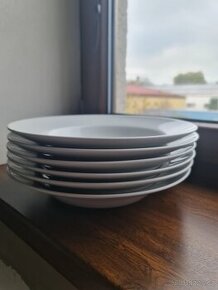 velké hluboké talíře Saturnia