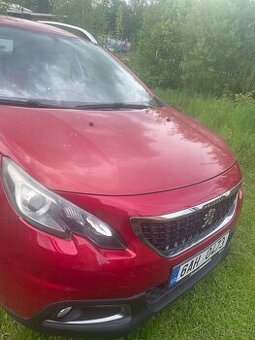 Peugeot 2008, červená barva