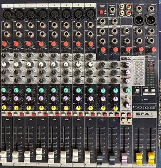 mixážní pult SOUNDCRAFT EFX8