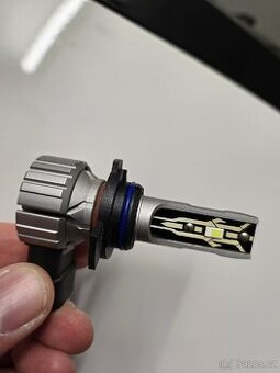 LED auto žárovky HIR2